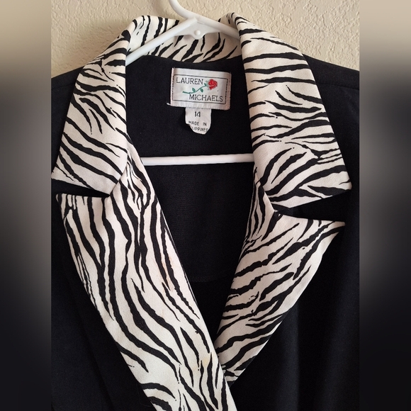 Lauren Michaels Black Blazer with Zebra Print Collar - Picture 2 of 8